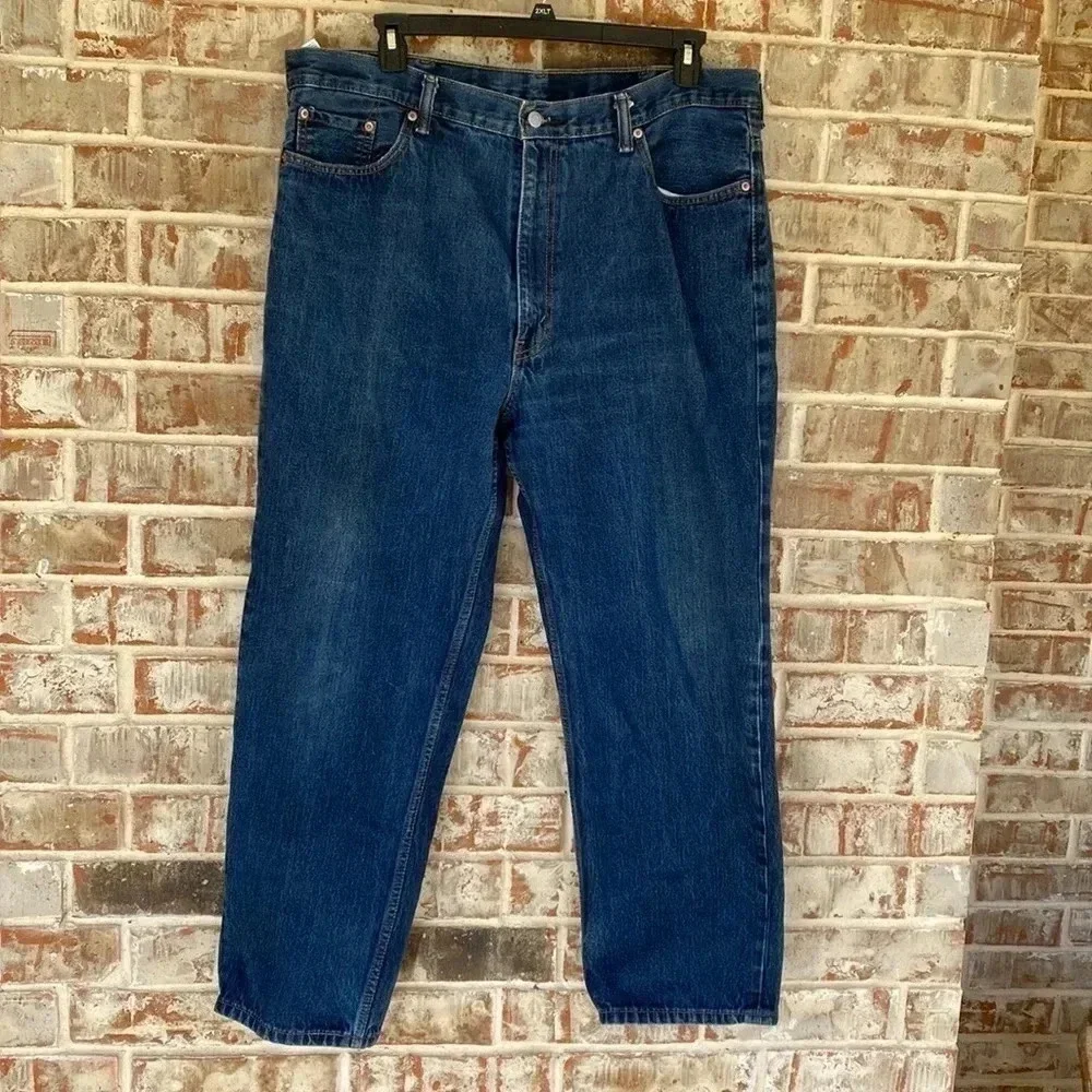 Levi 550 Medium Wash Straight Leg Denim Jeans